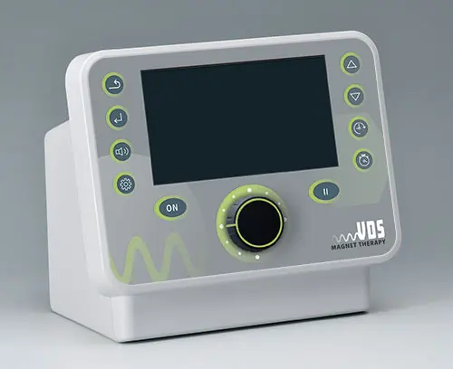 Face avant avec zone en retrait pour protéger les claviers à membrane