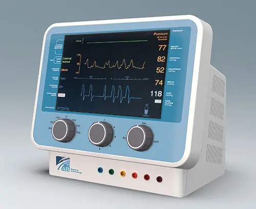 Espace supplémentaire à l’avant pour les éléments de commande et connecteurs