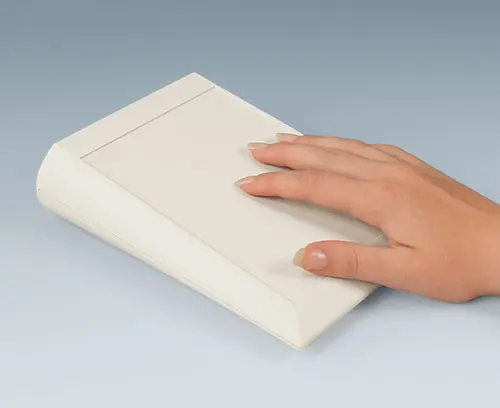 Zone de commande avec une inclinaison de 10°