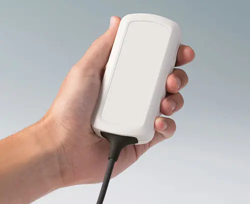 Le passe-câble en couleur noir