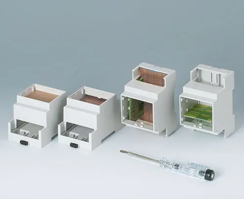 RAILTEC C : Souplesse pour la mise en place de circuits imprimés