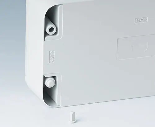 des pieds de boitier qu‘il suffit d‘encliqueter (accessoires)